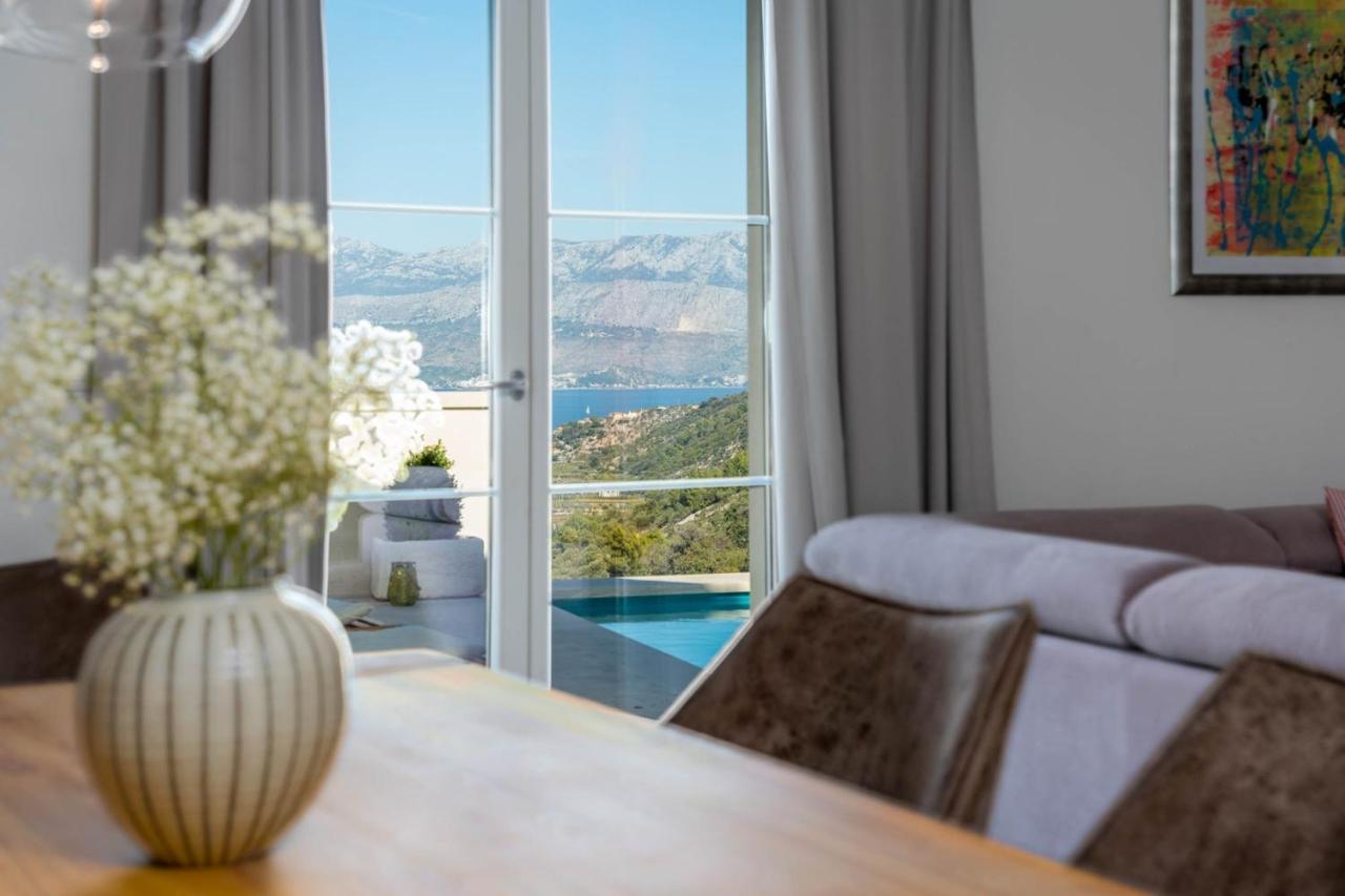 New Villa Ani! Traditional And Luxurious 4-Bedroom Villa With Heated Pool And Sea Views Postira Exteriér fotografie