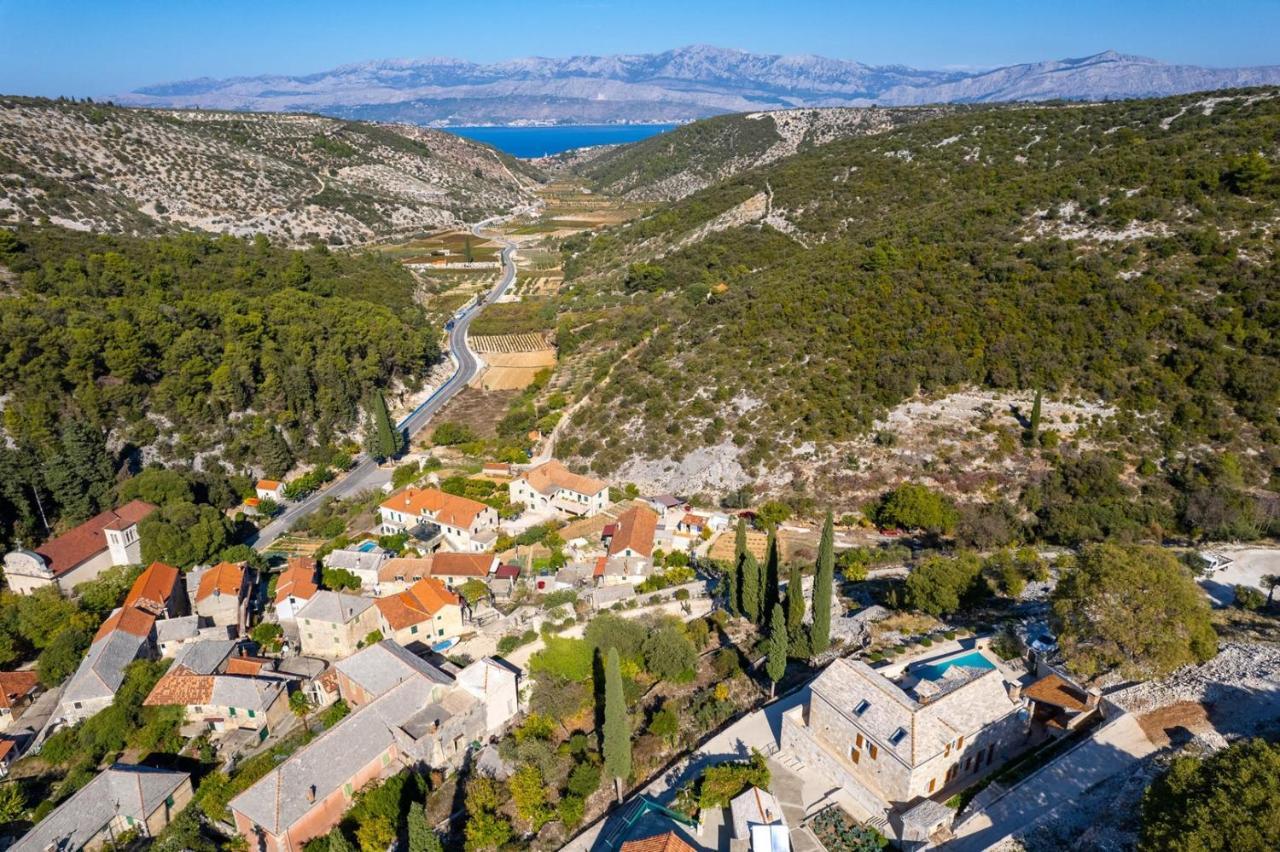 New Villa Ani! Traditional And Luxurious 4-Bedroom Villa With Heated Pool And Sea Views Postira Exteriér fotografie